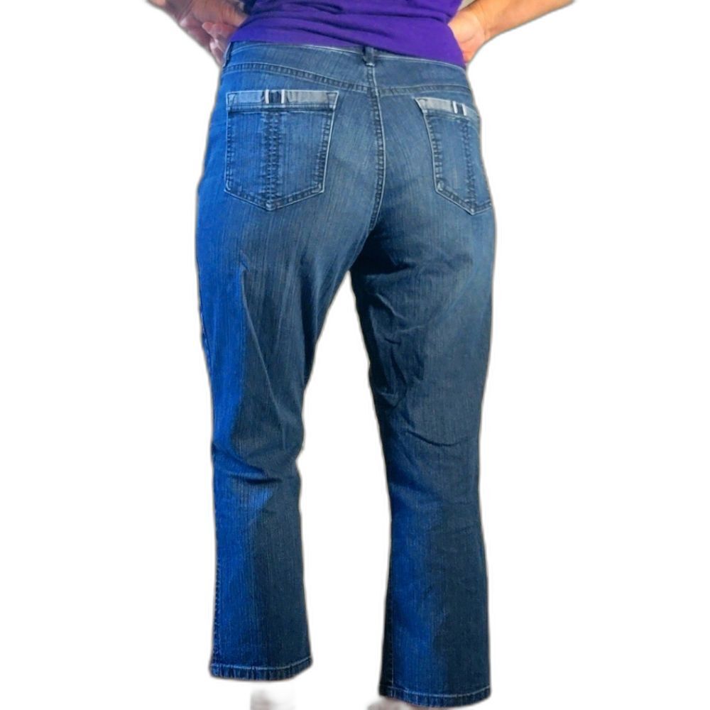 Bandolino Womens Size 10 Cropped Jeans Denim Medium Blue Regular Fit 5 Pockets